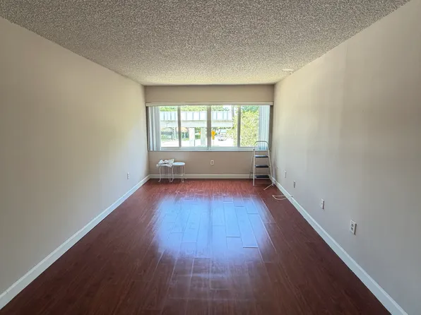 2690 SW 22nd Ave APT 301, Miami, FL 33133