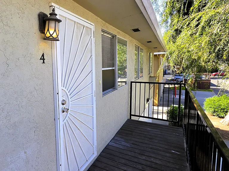 779 Warring Dr #4 — Photo 1