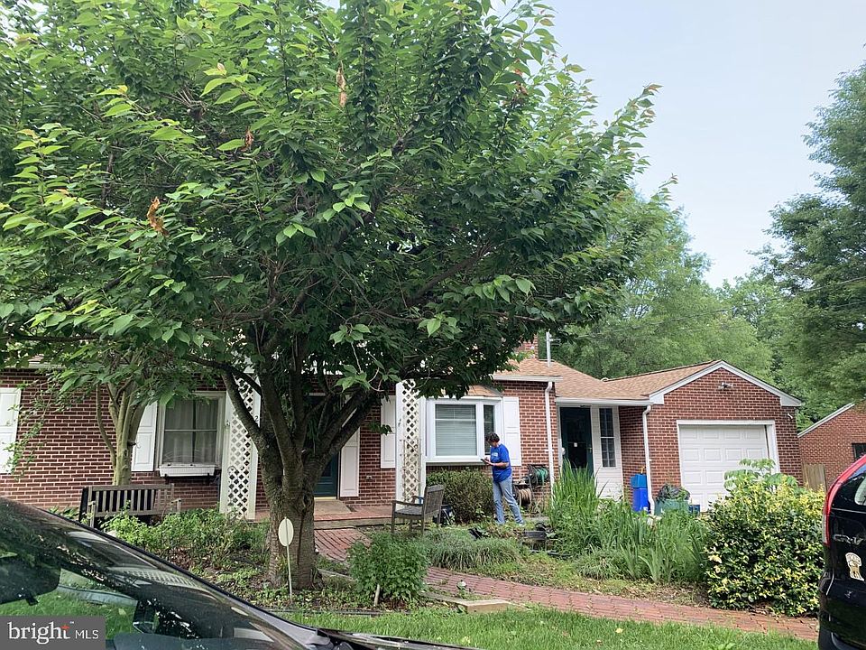 2nd image of 209 Delight Rd