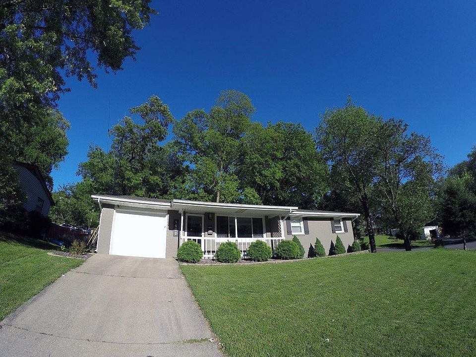 1st image of 1602 Oak Ln