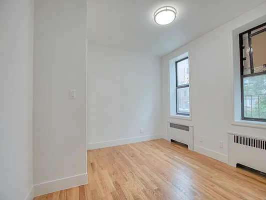 Rented by Compass | media 22