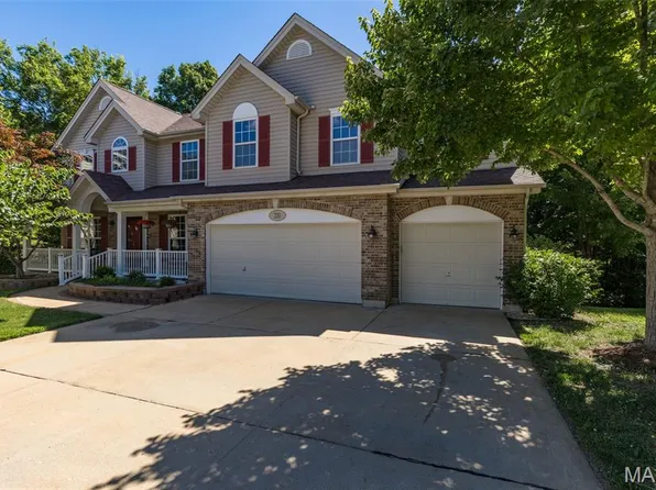 200 Romaine Spring Vw, Fenton, MO 63026