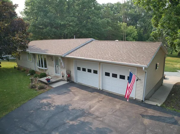 665 Old Highway 16, Pardeeville, WI 53954