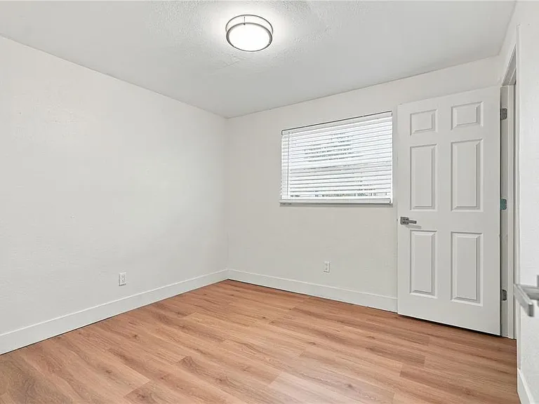 6701 S West Shore Blvd #7 — Photo 21