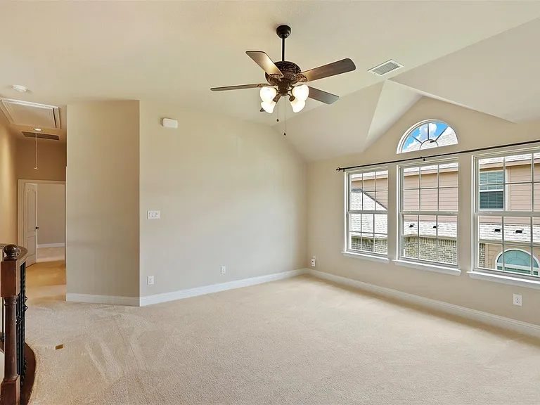 8110 Fenwick Ct — Photo 35