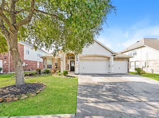 212 Bailey Brook Ln, Dickinson, TX 77539