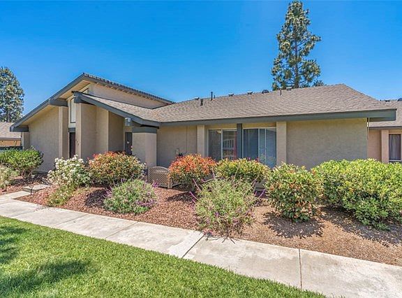 2nd image of 673 Kumquat Way