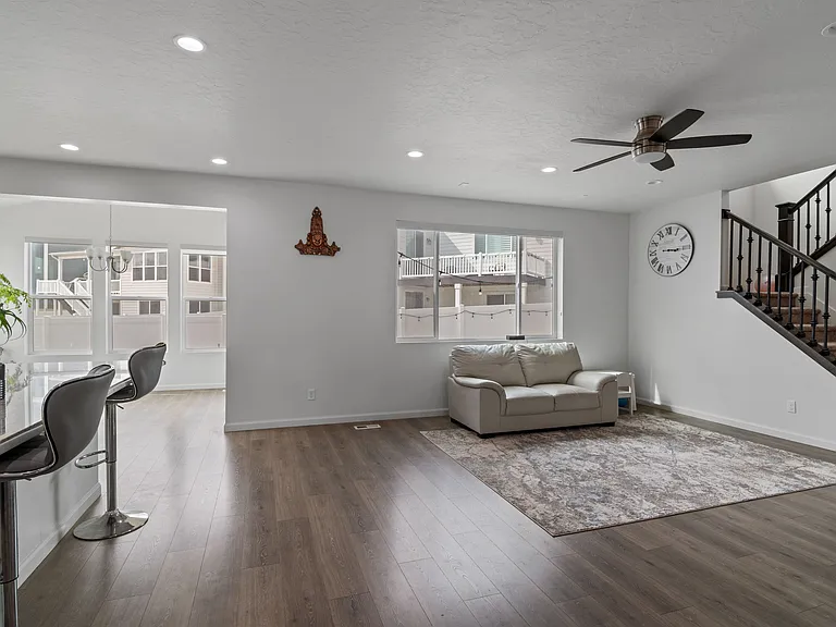 2283 N Elderberry Dr — Photo 6