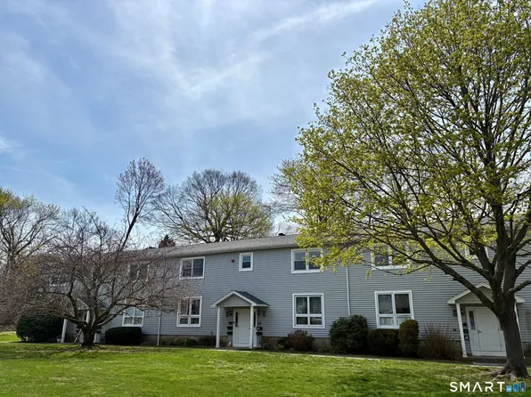 146 Carriage Path S #146, Milford, CT 06460
