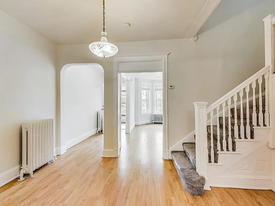 1st image of 137 R St NE