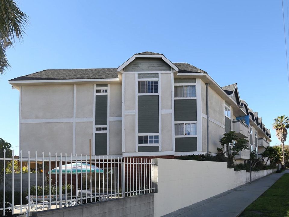 1st image of 10201 Woodbine St #103