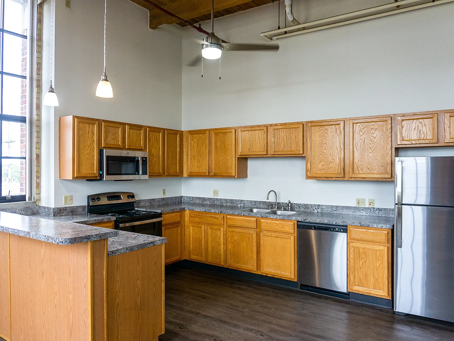 Off Broadway Apartments - Price Per Bedroom — Photo 4