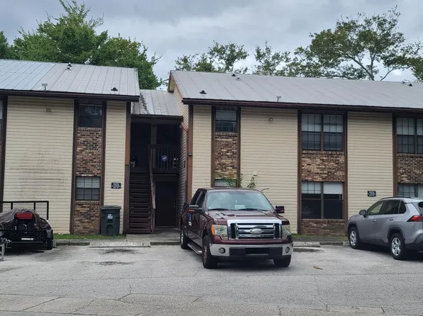 1030 4th St #3, Daytona Beach, FL 32117