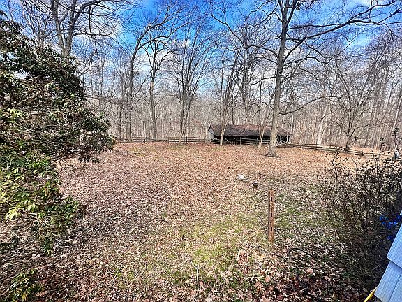 4th image of 4200 Green Glade Rd