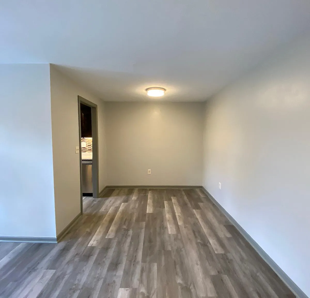 1 bed, 600 sqft, $1,350 — Photo 3