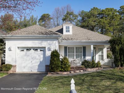 22 Goldensprings Drive, Lakewood, NJ, 08701