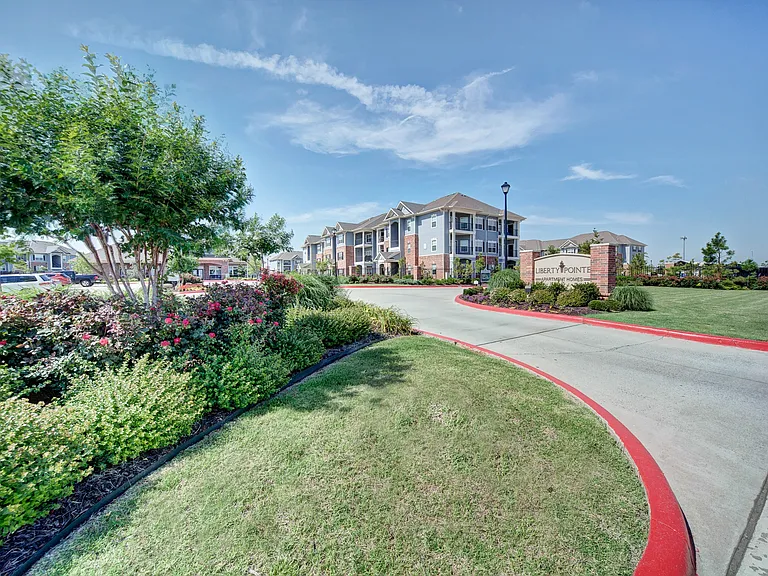 Liberty Pointe — Photo 21