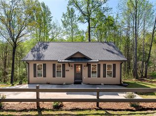 3062 Woodale Cir, Seneca, SC 29678