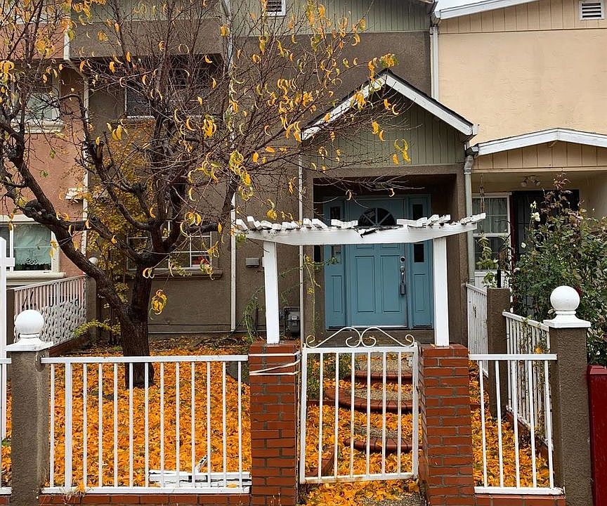 2nd image of 755 Palm Cir