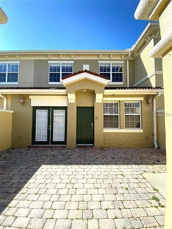 3 bed, 2.0 bath, 1420 sqft, $1,750 — Photo 1