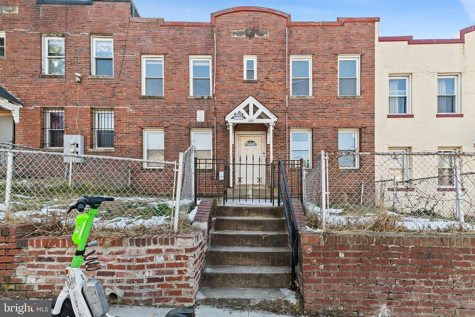 1213 Penn St NE photo 1