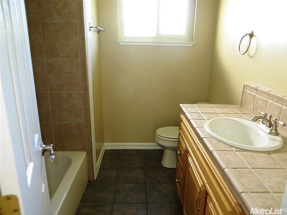 5th image of 1329 Crestmont Ave