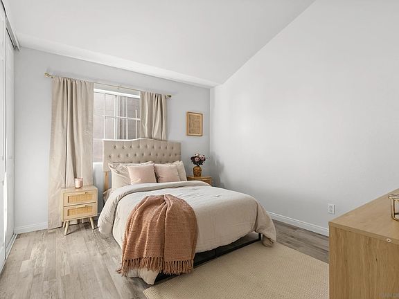 3rd image of 8941 Arlingdale Way