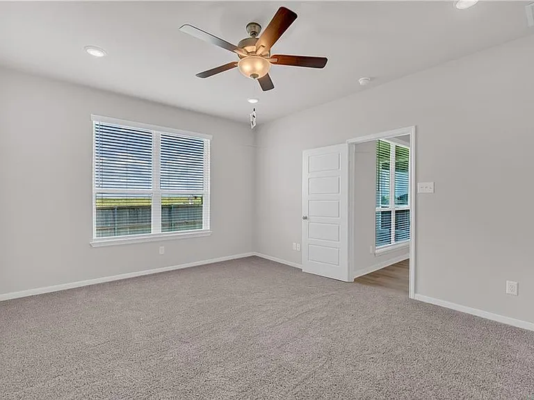 4537 Allison Dr — Photo 17