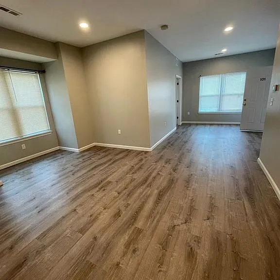 1119 Custer St #202 — Photo 6