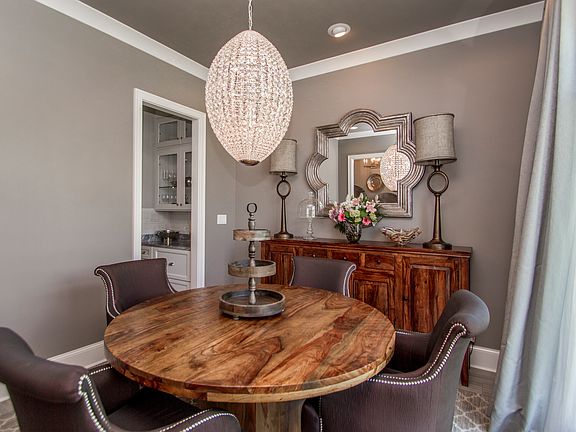 Sample Dining Space - lighting was an uprade