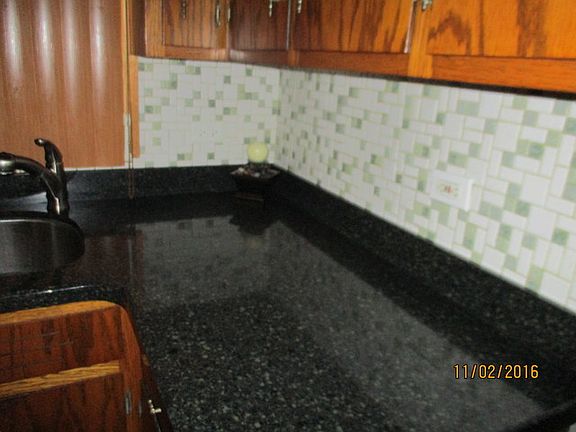 3rd image of 306 Sauganash St