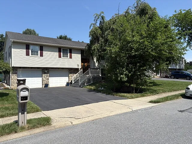 5 bed, 3.0 bath, $3,000 — Photo 3