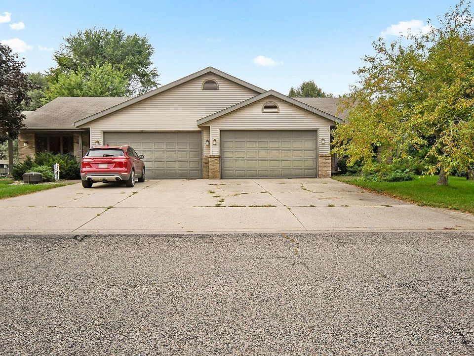 1st image of 706 Forest Edge Dr