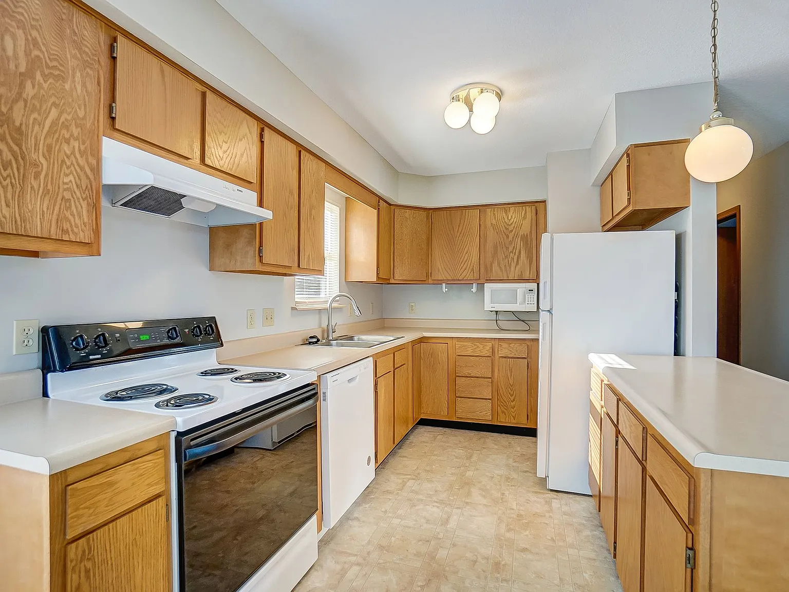 Jefferson Place Villas — Photo 1