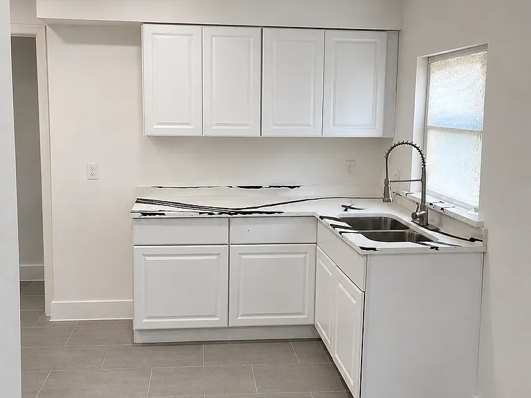 4855 Elena St — Photo 8