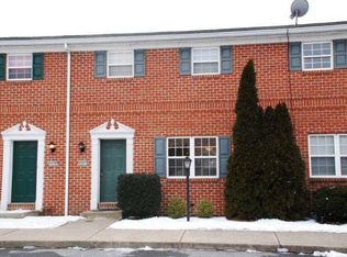 4942 Shawnee Ct, Schnecksville, PA 18078