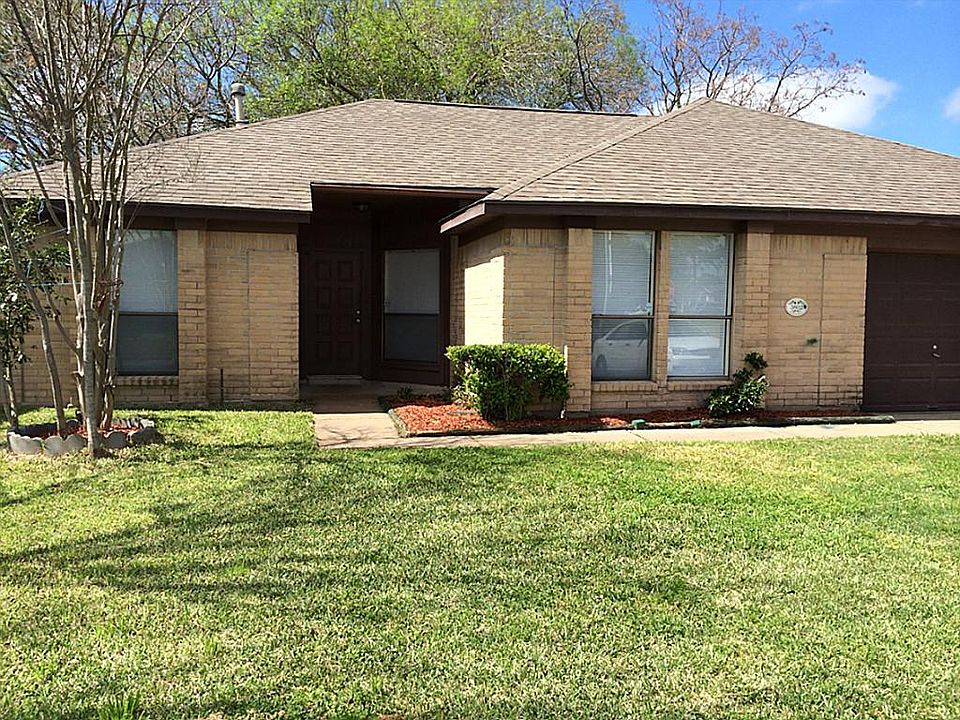 1st image of 3802 Green Crest Dr