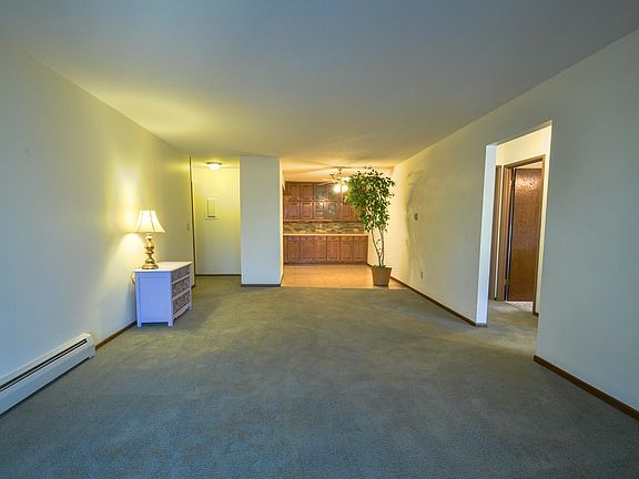 4th image of 2690 Oxford St N APT 232