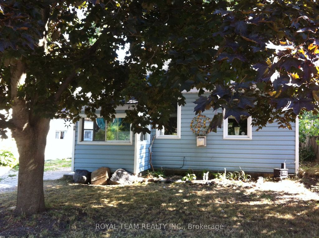 11 Middlebrook Rd, Wasaga Beach, ON - View 3