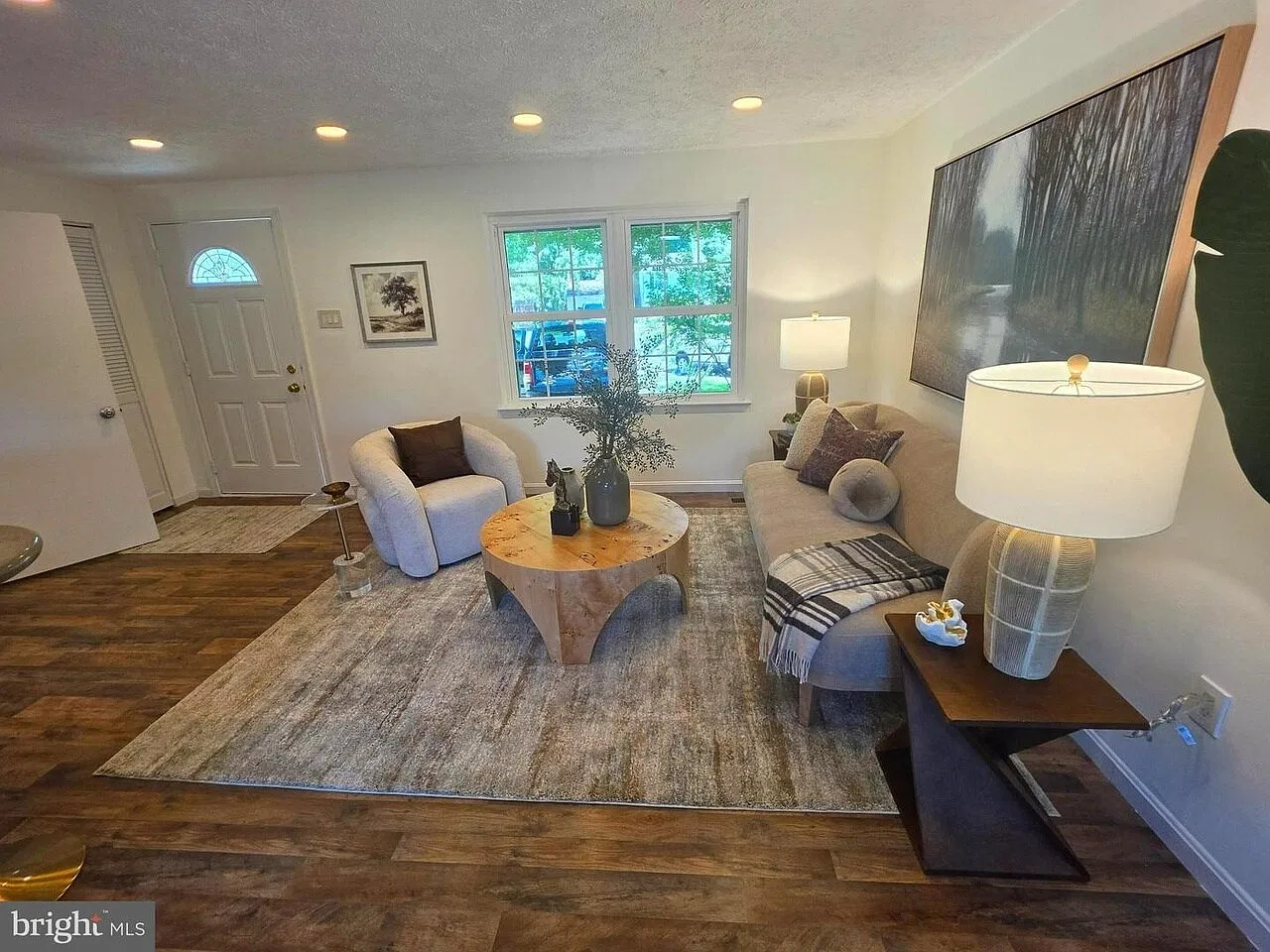 4 bed, 1500 sqft, $3,950 — Photo 4