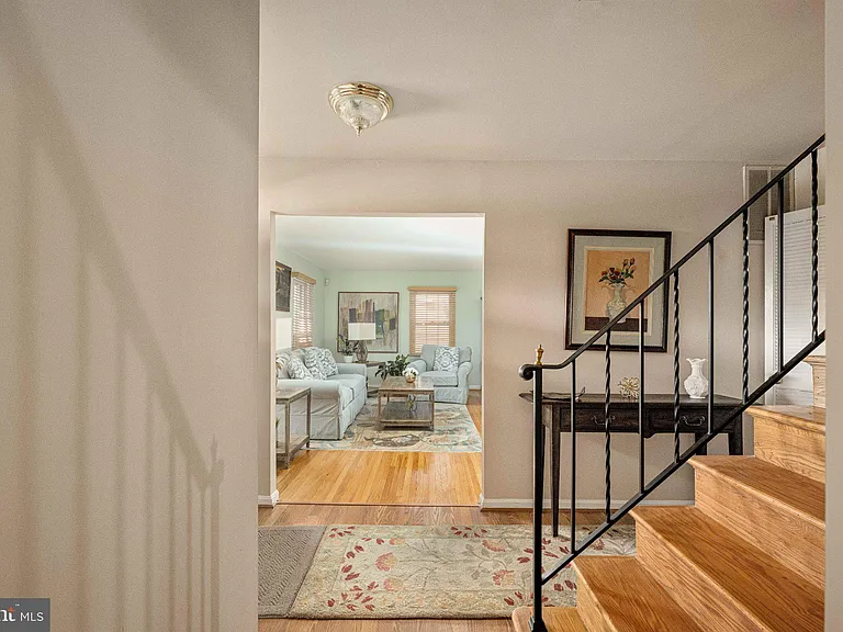 6917 Stoneybrooke Ln — Photo 17