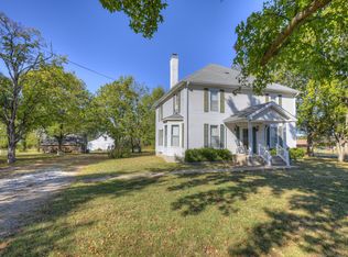 1821 Hazel Ave, Carthage, MO 64836