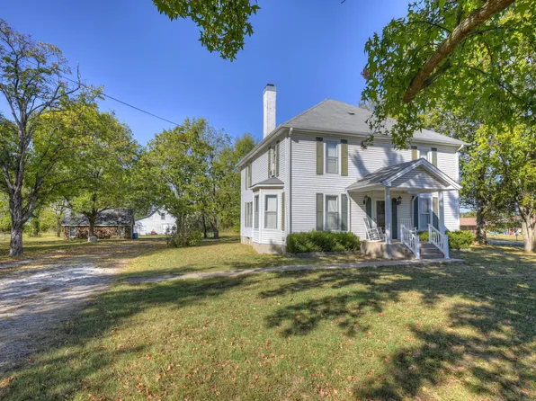 1821 Hazel Avenue, Carthage, MO 64836