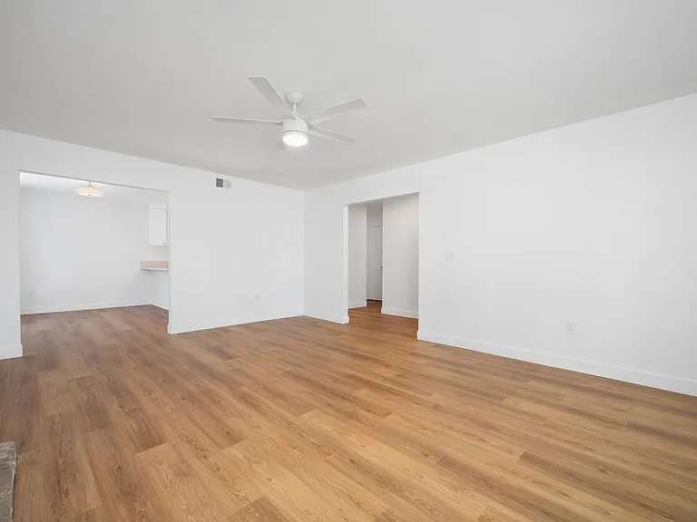 2620 W Aurora St #1 — Photo 3
