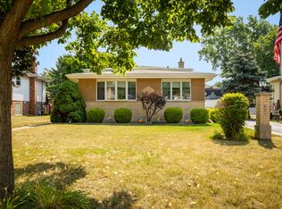 821 N Adele St, Elmhurst, IL 60126