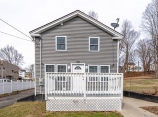 28 Sarsfield St, Waterbury, CT 06704