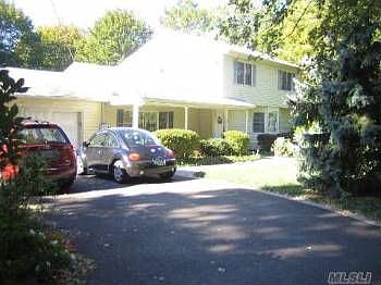 1st image of 15 Tracy Dr