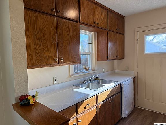 4th image of 194 N Crescent Dr