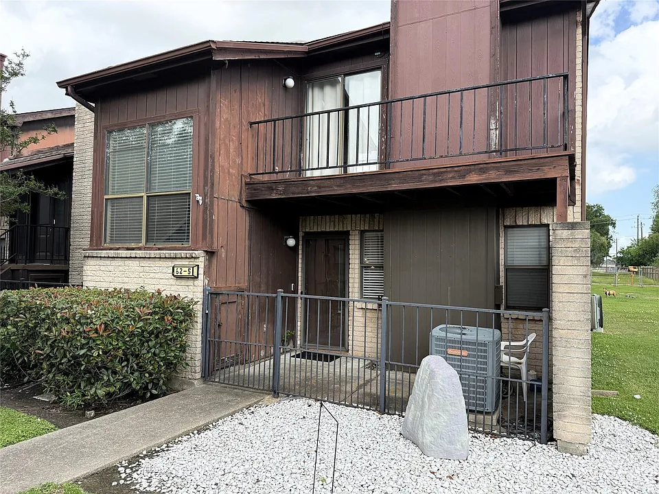 62 Evanston St #2/5