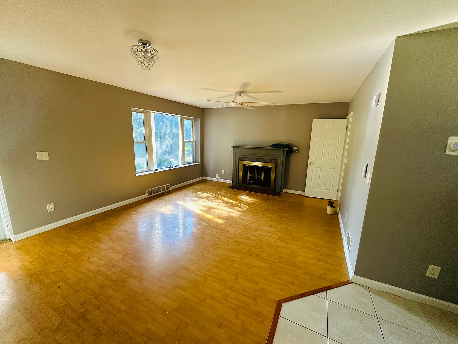 3 bed, 1080 sqft, $1,795 — Photo 2